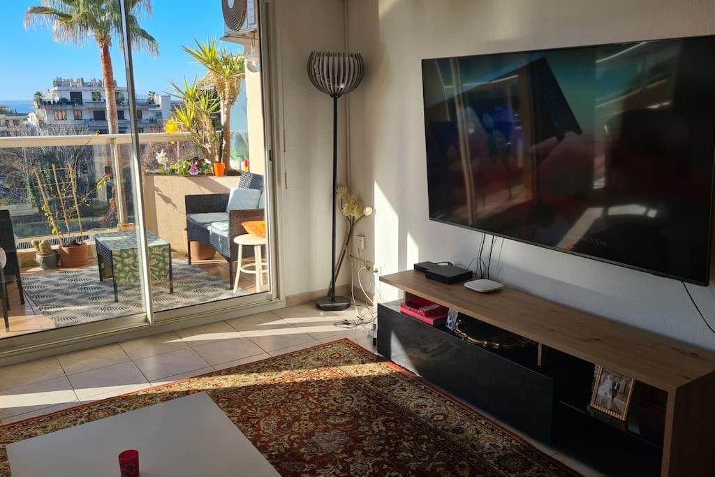 Appartement Vue Mer Sur Les Hauteurs De Νίκαια Εξωτερικό φωτογραφία