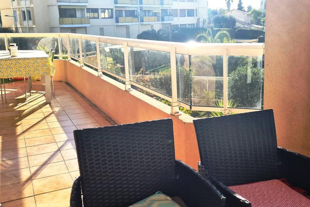 Appartement Vue Mer Sur Les Hauteurs De Νίκαια Εξωτερικό φωτογραφία