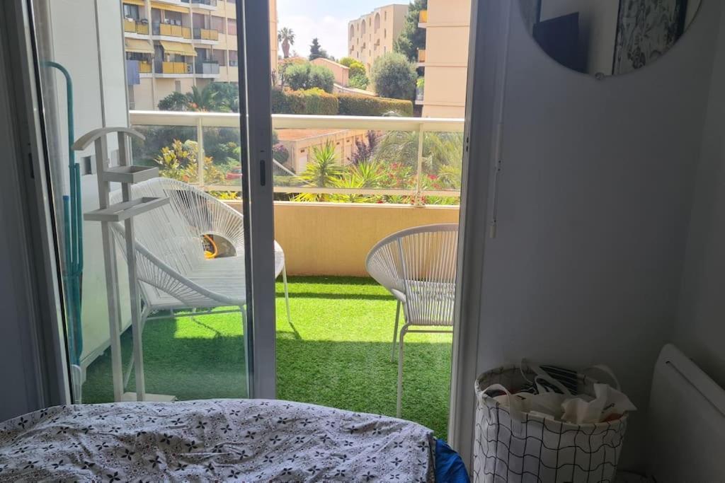 Appartement Vue Mer Sur Les Hauteurs De Νίκαια Εξωτερικό φωτογραφία